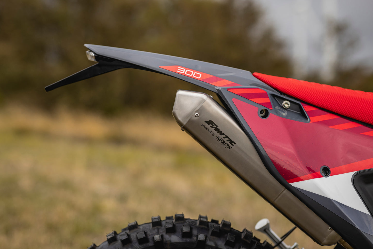 FANTIC XE300 MY24 WHITE EDITION