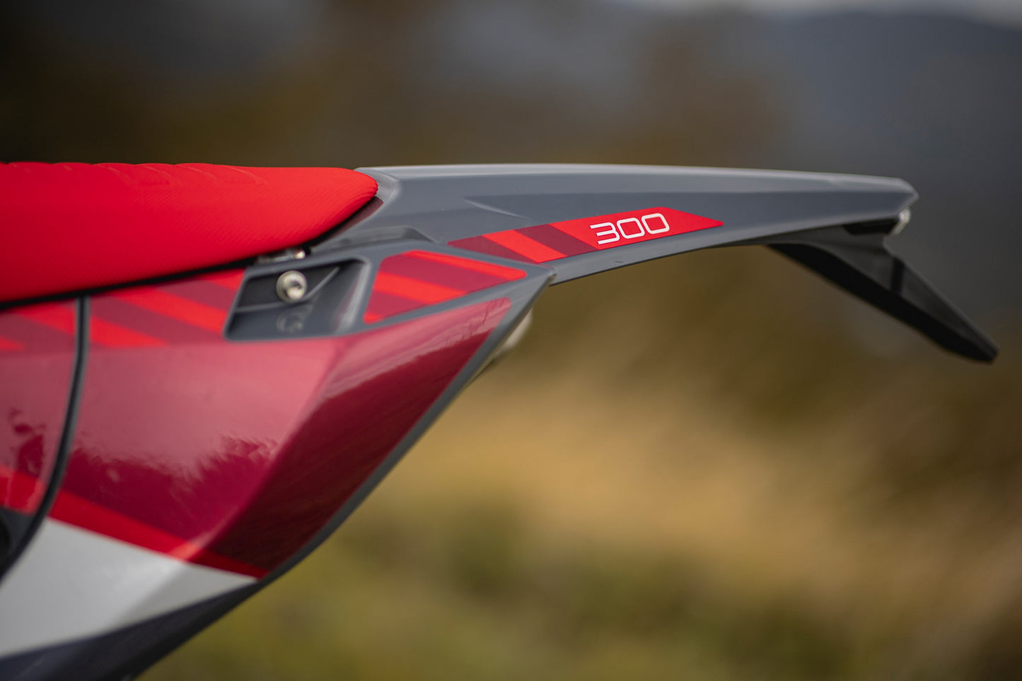 FANTIC XE300 MY24 WHITE EDITION