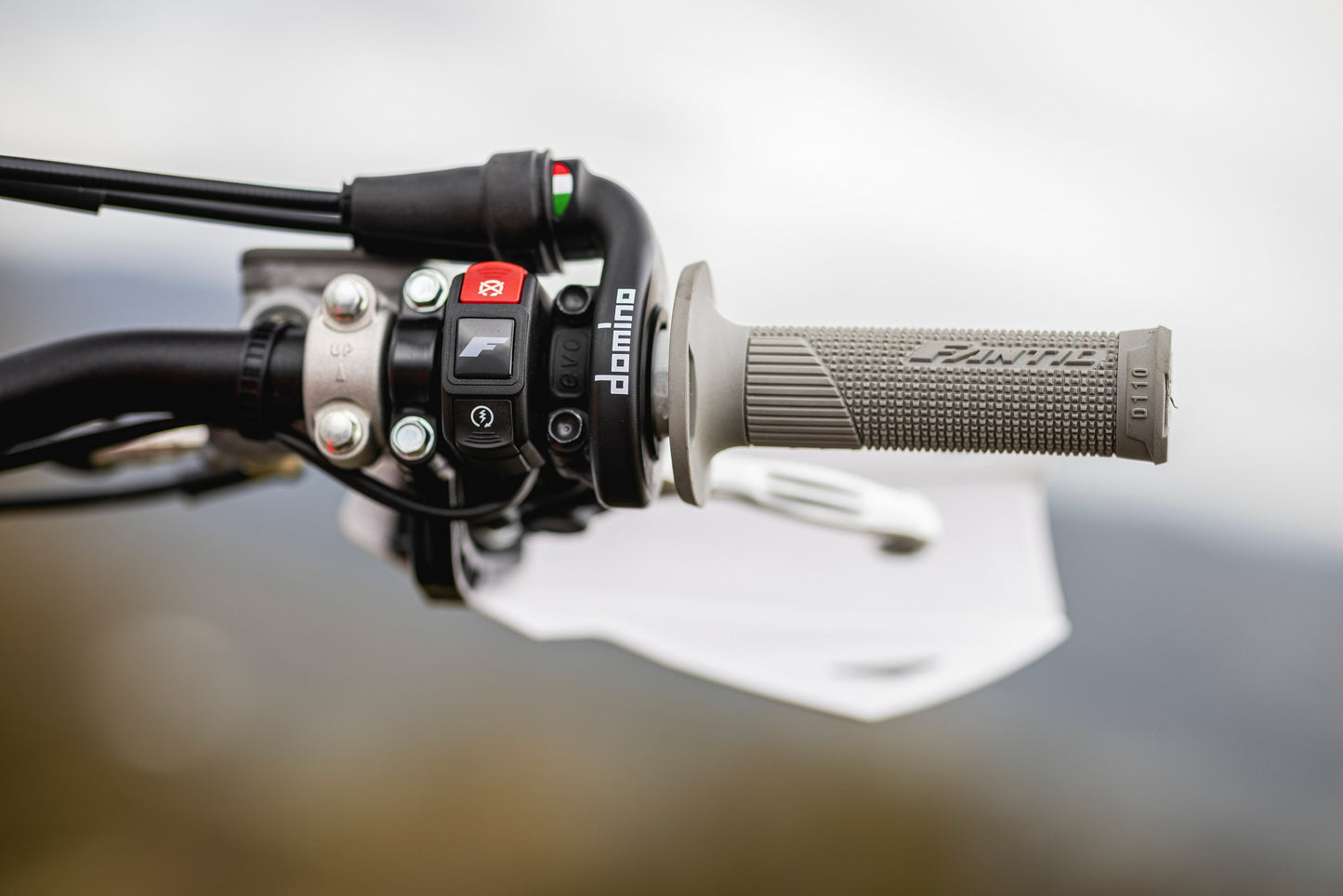 FANTIC XE300 MY24 WHITE EDITION