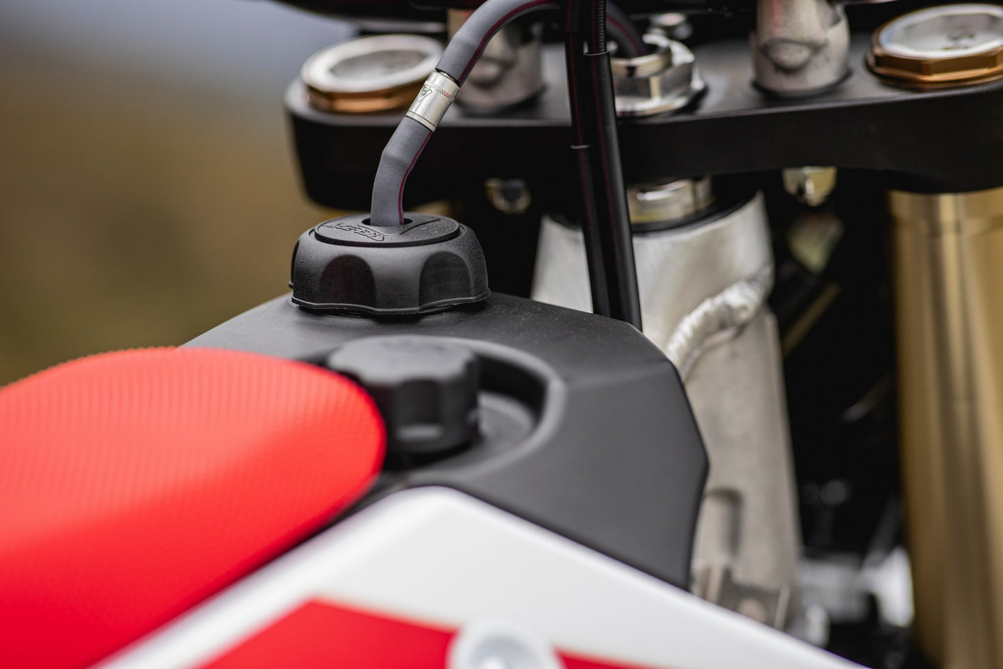 FANTIC XE300 MY24 WHITE EDITION