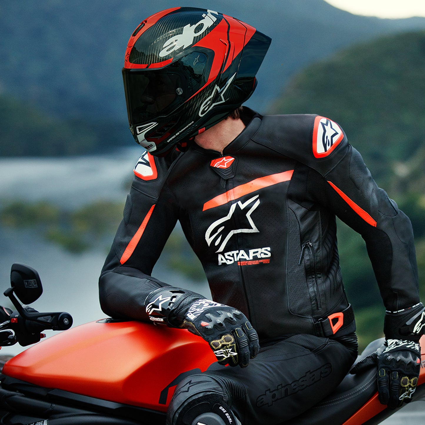 Alpinestars Gp Plus V4 Leather Jkt Blk/Red/Fluo/White